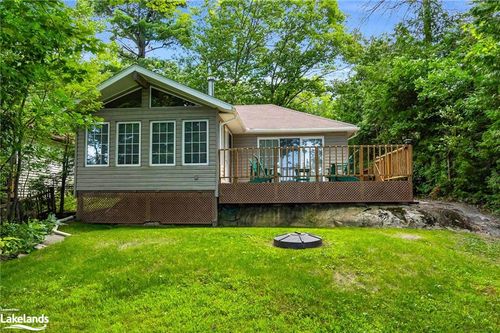 15 Gidley Turnpike Road, Honey Harbour, ON, P0E1E0 | Card Image