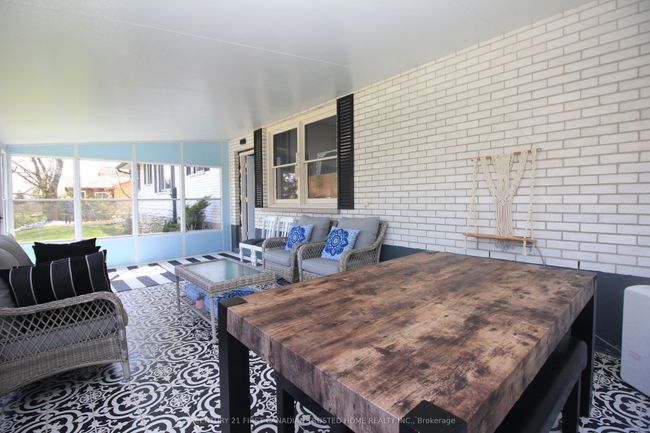 2294 Gore St, House other with 4 bedrooms, 2 bathrooms and 4 parking in Mount Brydges ON | Image 36