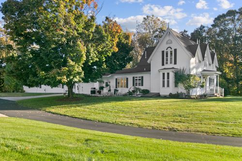 1532 34th St, Allegan, MI, 49010-9620 | Card Image