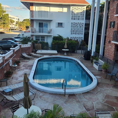 apt-212-2424 Ne 9th St, Fort Lauderdale, FL, 33304-3548 | Card Image