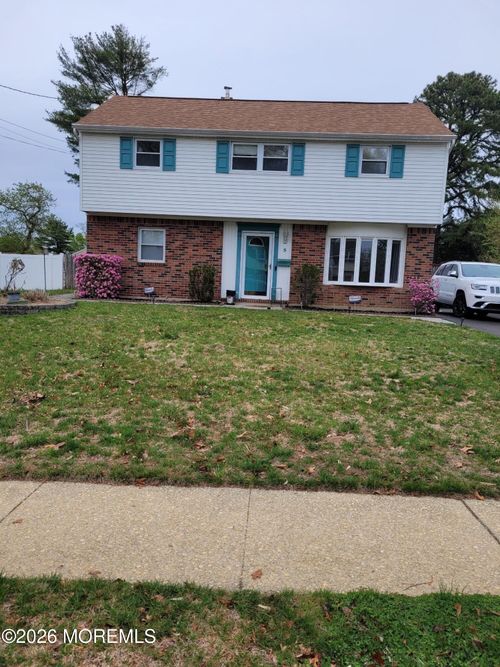 5 Peachtree Rd, Oakhurst, NJ, 07755-1009 | Card Image