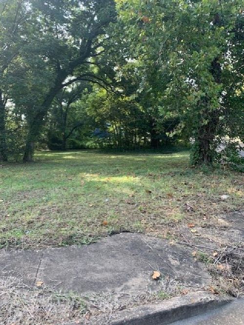 761 Nonconnah Rd, Memphis, TN, 38109-2613 | Card Image