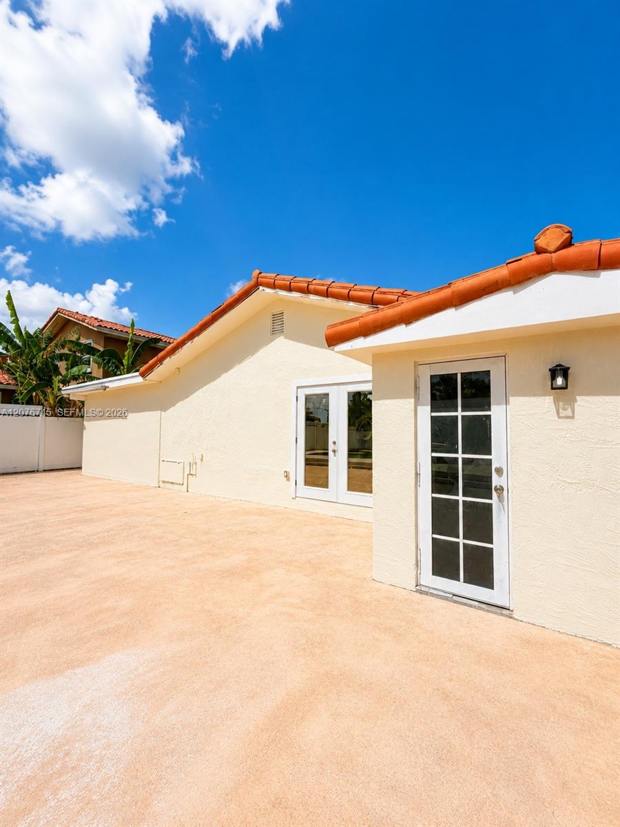 Residential Lease in Miami 3