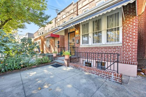 2244 43rd St, Astoria, NY, 11105-1426 | Card Image