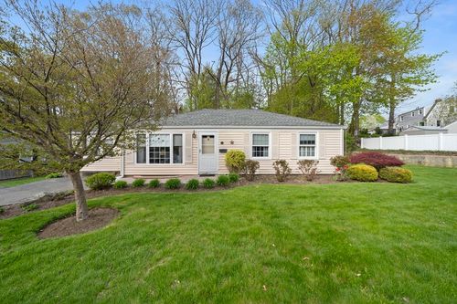 11 Old Country Way, Weymouth, MA, 02188-4207 | Card Image