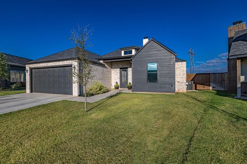 819 N 6th Cir, Wolfforth, TX, 79382-2113 | Card Image
