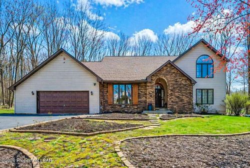 3 Fawn Ct, Mountain Top, PA, 18707-1973 | Card Image