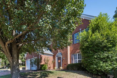 5816 Sterling Oaks Dr, Brentwood, TN, 37027-8295 | Card Image