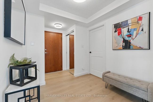 3211 - 10 Yonge St, Condo with 2 bedrooms, 2 bathrooms and null parking in Toronto ON | Image 4