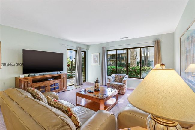 Living Room | Image 9