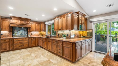 173 San Jose Court, Vacaville, CA, 95688 | Card Image