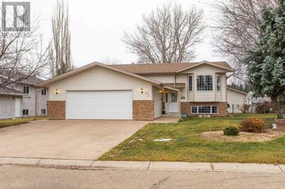 72 Hathaway Lane, House other with 5 bedrooms, 3 bathrooms and 8 parking in Lacombe AB | Image 1