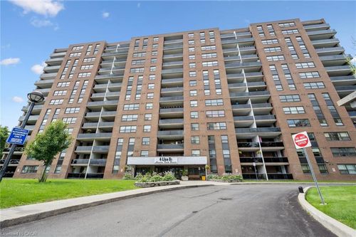 707-4 Lisa St, Brampton, ON, L6T4B6 | Card Image