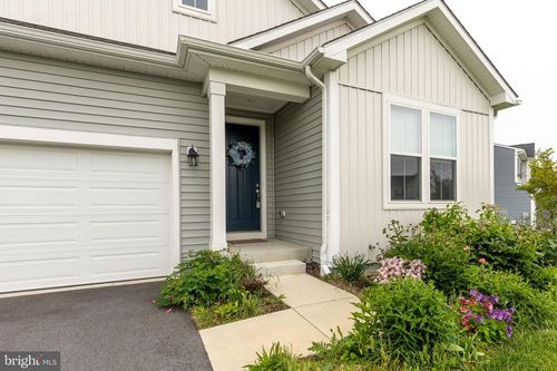 2098 Mandarin Dr, CHAMBERSBURG, PA, 17202-7686 | Card Image