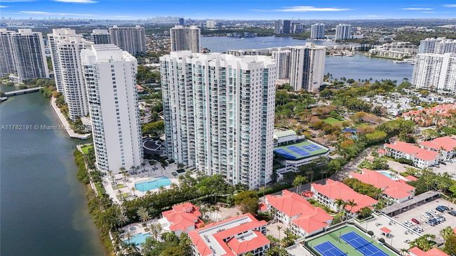 UNIT-2807 - 3301 Ne 183 Rd St, Condo with 3 bedrooms, 4 bathrooms and null parking in Aventura FL | Image 57