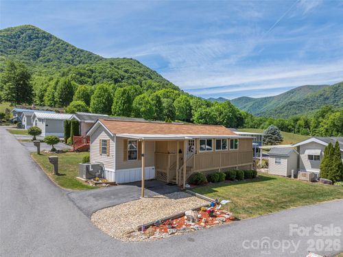 4 Levi Downs, Maggie Valley, NC, 28751 | Card Image