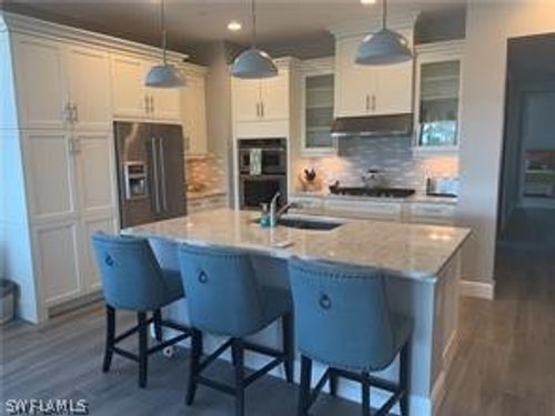 1-202-16390 Viansa Way, NAPLES, FL, 34110-3459 | Card Image