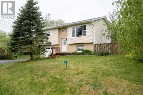 7 Daun Ave, Enfield, NS, B2T1J7 | Card Image