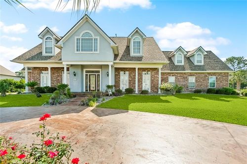 3633 Lake Michel Ct, Gretna, LA, 70056-8324 | Card Image