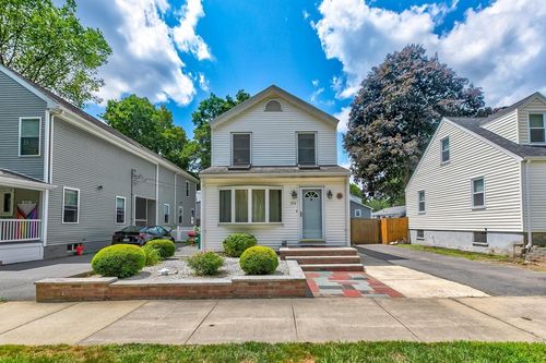 954 Highland Ave, Medford, MA, 02155-1001 | Card Image