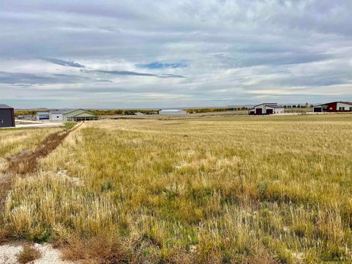 110 Lazy Pants Loop, Glendo, WY, 82213-5076 | Card Image