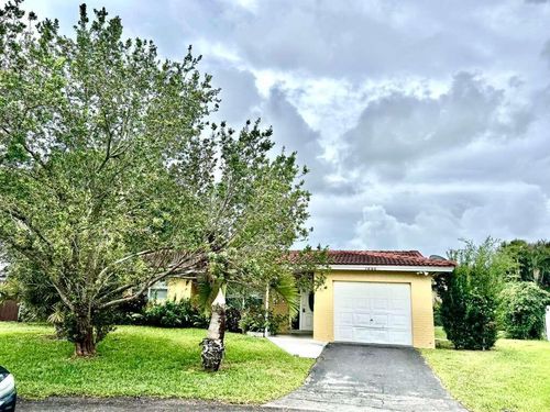 7608 Nw 43rd Ct, Coral Springs, FL, 33065-2018 | Card Image