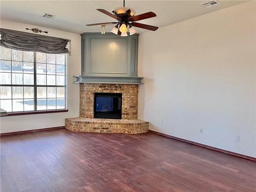 628 Allison Lane, Moore, OK, 73160 | Card Image