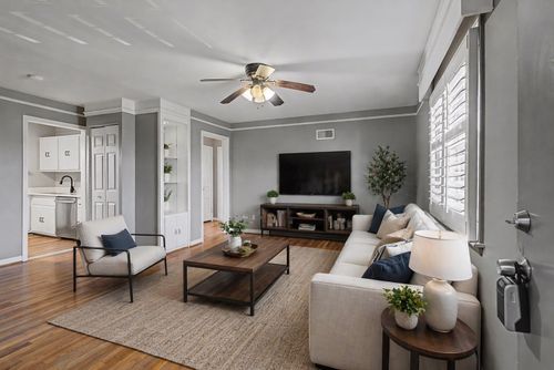 b8-3310 Long Blvd, Nashville, TN, 37203-1046 | Card Image