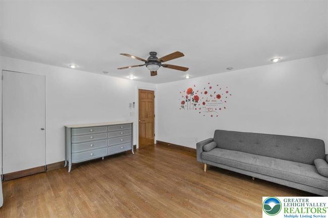 1553 Middle Rd, House other with 4 bedrooms, 5 bathrooms and null parking in Stroudsburg PA | Image 37
