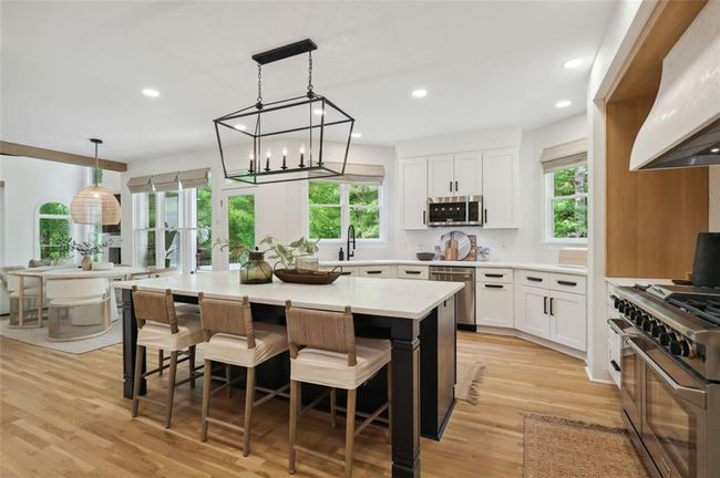 110 Valley Summit Ct, House other with 5 bedrooms, 5 bathrooms and 3 parking in Roswell GA | Image 23