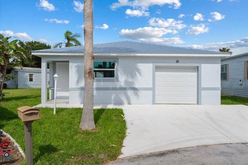 15 Jacaranda Ln, Port St Lucie, FL, 34952-8508 | Card Image