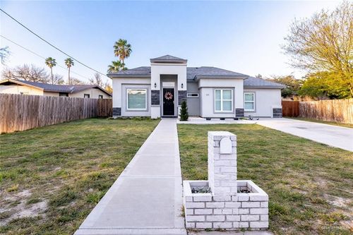 111 Easy St, San Juan, TX, 78589-3500 | Card Image