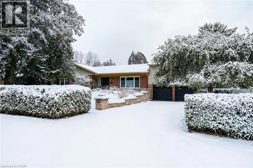 655 Gayne Blvd, Burlington, ON, L7T3V8 | Card Image