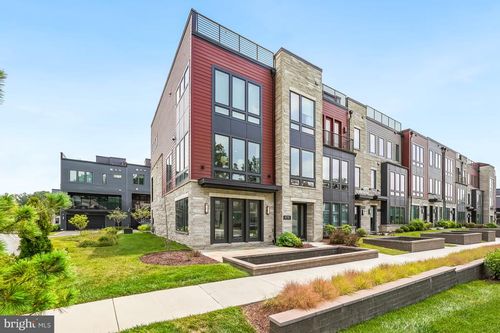 9775 Sanvitalia St, BETHESDA, MD, 20817-1583 | Card Image