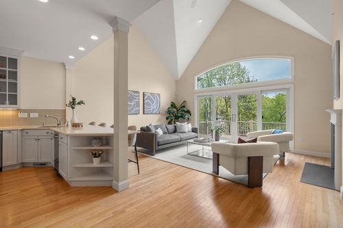 3-3 Meadows Ln, Belmont, MA, 02478-1152 | Card Image