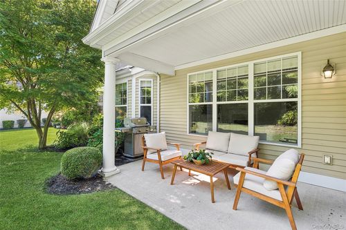 167 Melody Ct, Eastport, NY, 11941-1439 | Card Image