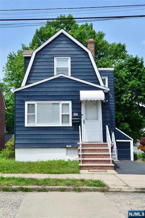 17 Brown St, Nutley, NJ, 07110-3104 | Card Image
