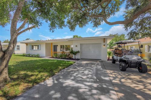 245 Grove Cir N, DUNEDIN, FL, 34698-7547 | Card Image