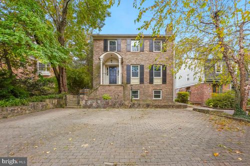 6871 Churchill Rd, MCLEAN, VA, 22101-2832 | Card Image