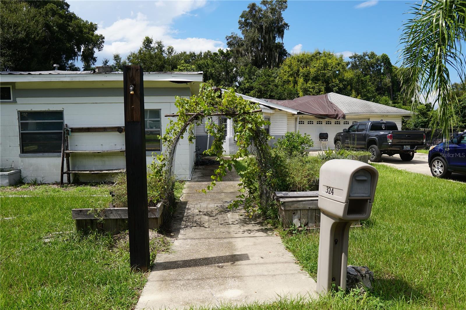 Fairview Ave, Deland, FL 32724
