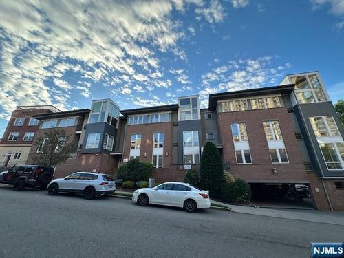 255 Laird Ave, Cliffside Park, NJ, 07010-1278 | Card Image