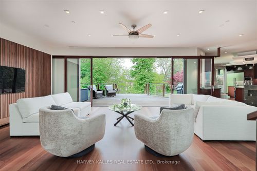 89 Kingsway Cres, Etobicoke, ON, M8X2R8 | Card Image