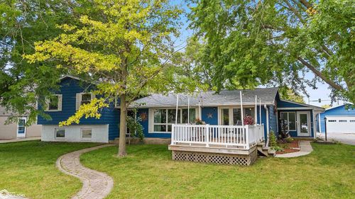 902 N Shore Dr, Clear Lake, IA, 50428-1228 | Card Image