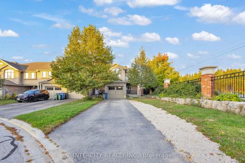 51 Laughland Lane, Guelph, ON, N1L0C9 | Card Image