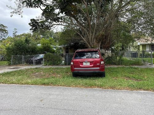 1137 Nw 121st St, North Miami, FL, 33168-6342 | Card Image