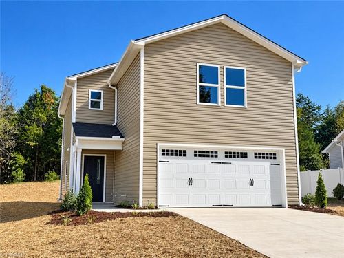 332 Poppy Ct, Eden, NC, 27288-3585 | Card Image