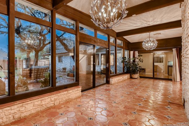 201 Sheffield, House other with 5 bedrooms, 5 bathrooms and null parking in Castle Hills TX | Image 26
