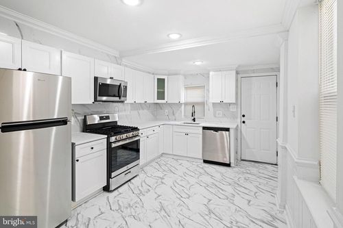 5722 Cambridge St, PHILADELPHIA, PA, 19131-4809 | Card Image