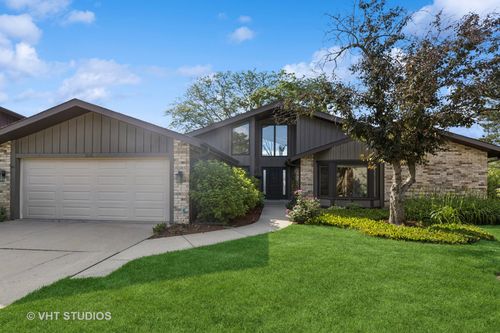 3118 River Falls Dr, Northbrook, IL, 60062-5147 | Card Image