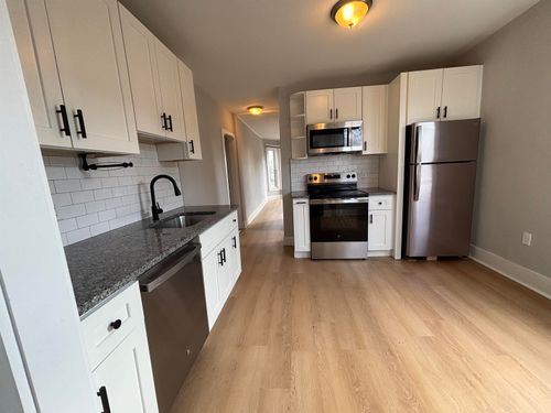 a-1 Charter St, Exeter, NH, 03833-2353 | Card Image